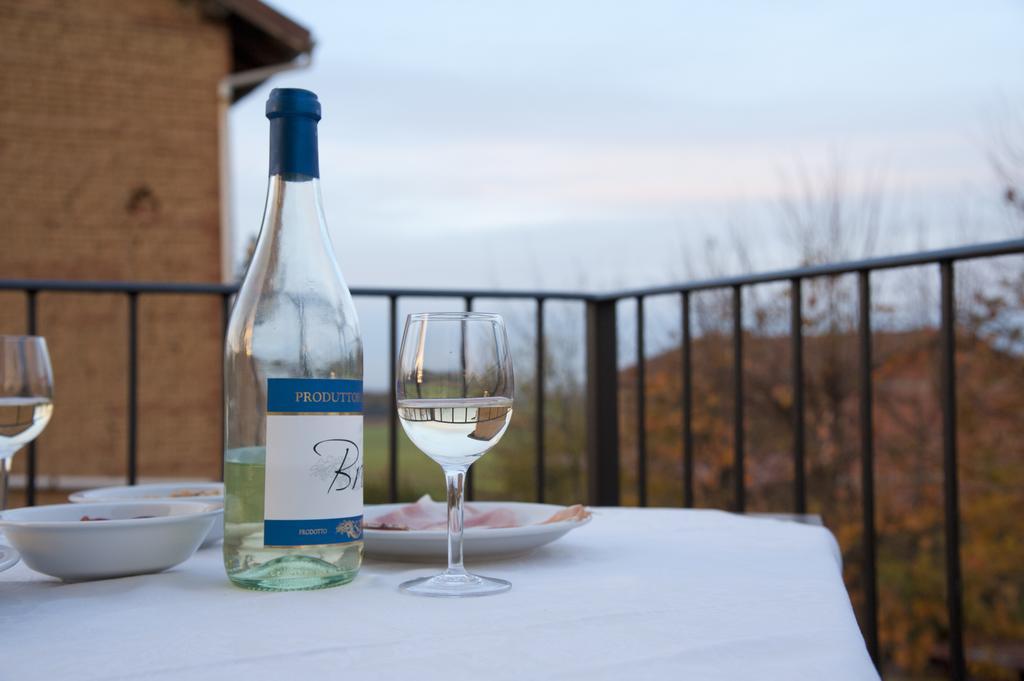 Agriturismo Il Vecchio Portico Francavilla Bisio ภายนอก รูปภาพ